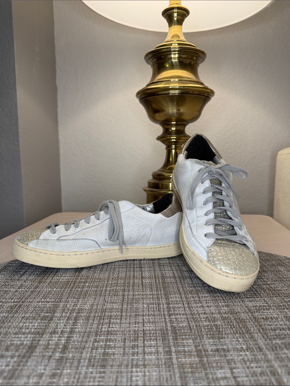 P448 White Sneakers with Toe Detail